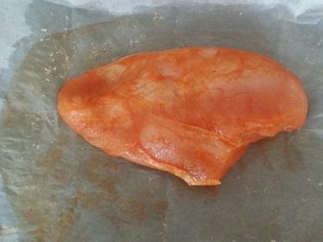 【奶油蘑菇烤鸡奶酪披萨】步骤2