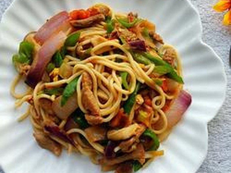 新疆炒拉条子