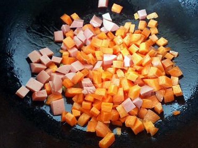 【豌豆胡萝卜焖饭】步骤4