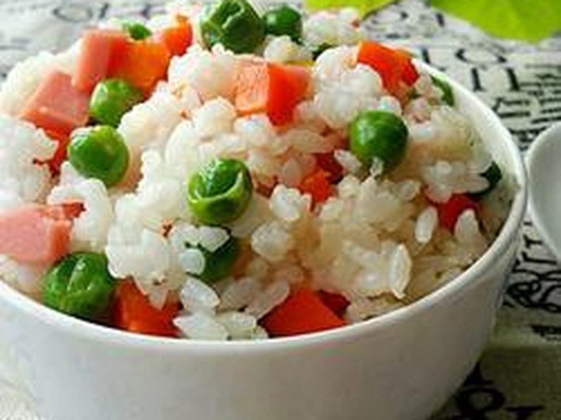 豌豆胡萝卜焖饭