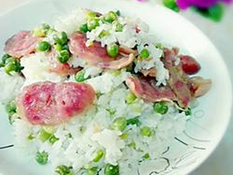 腊肠豌豆饭