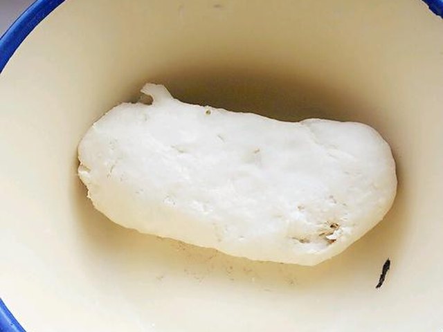 【香菇酱肉包】步骤2