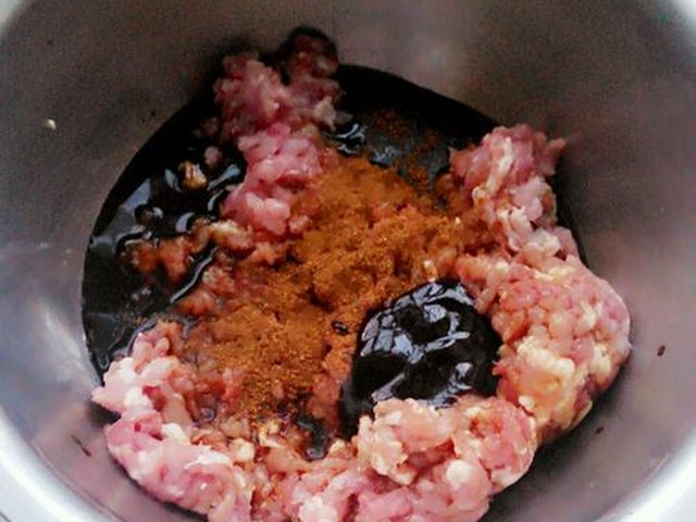 【香菇酱肉包】步骤4