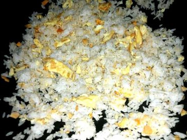 【咸鸭蛋炒饭】步骤3