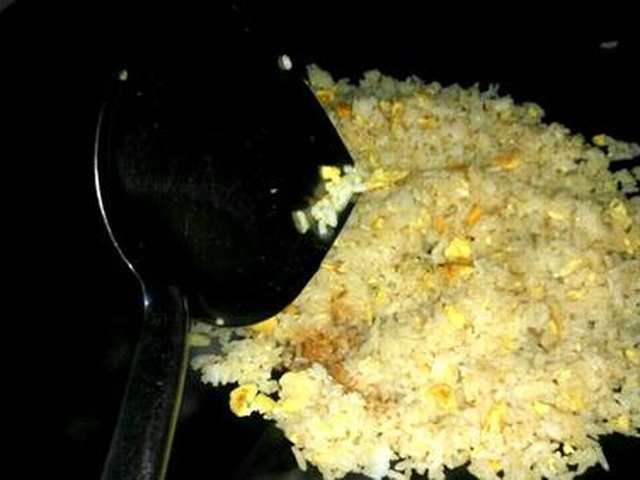【咸鸭蛋炒饭】步骤4