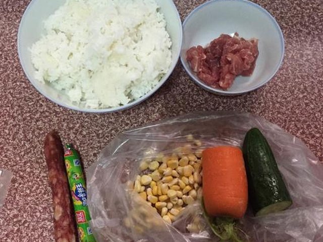 【什锦炒饭】步骤1