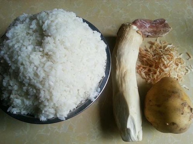 【特色大米炒饭】步骤1