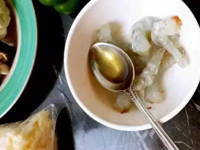 【低卡花菜鲜虾披萨】步骤1