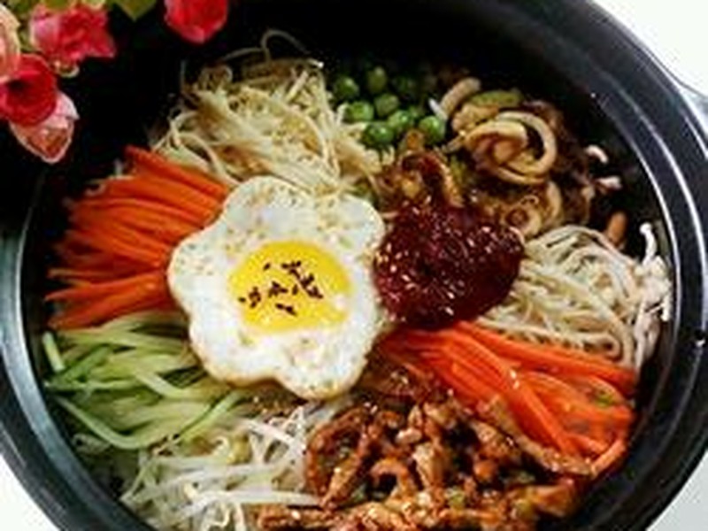 韩式砂锅拌饭