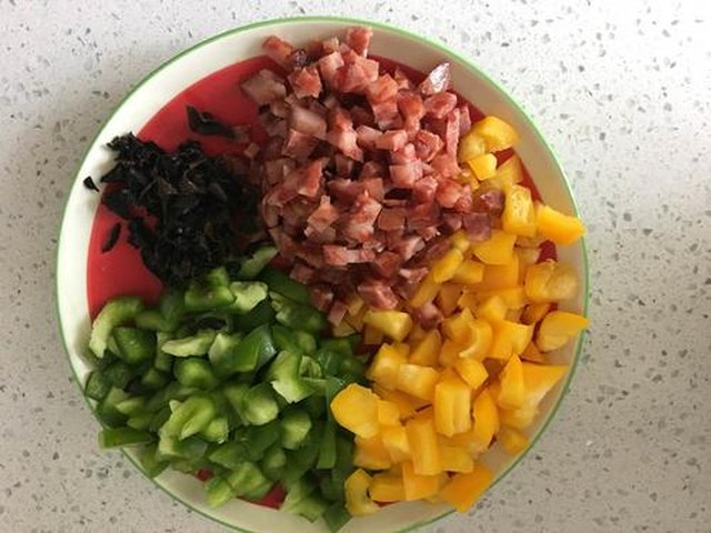 【香肠炒饭】步骤3