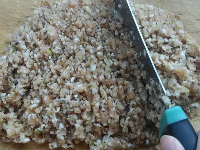 【香菇鸡肉馄饨】步骤2