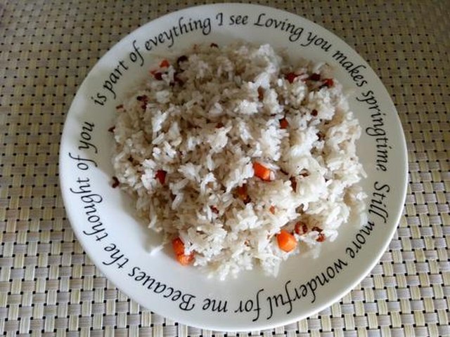 【圣女果杂蔬鸡蛋炒饭】步骤4
