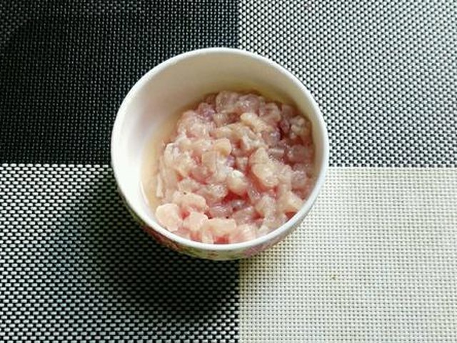 【肉丁鸡蛋汤面】步骤2