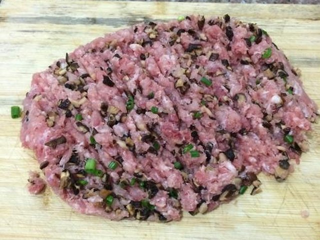 【肉末小馄饨】步骤2