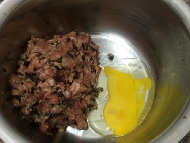 【肉末小馄饨】步骤3