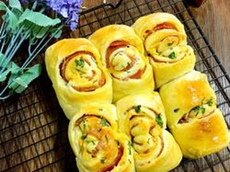 芝士培根面包卷