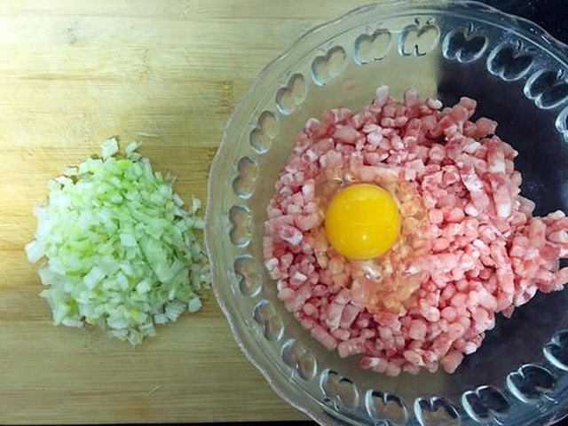 【鲜肉小馄饨】步骤1