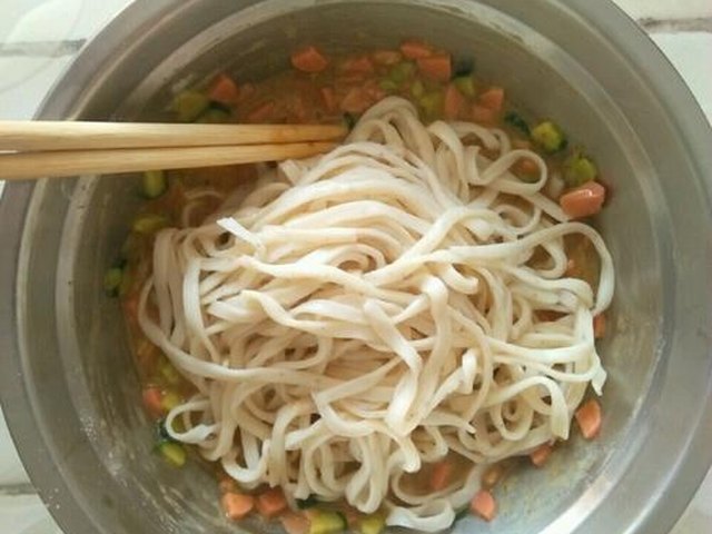 【香煎面条】步骤3