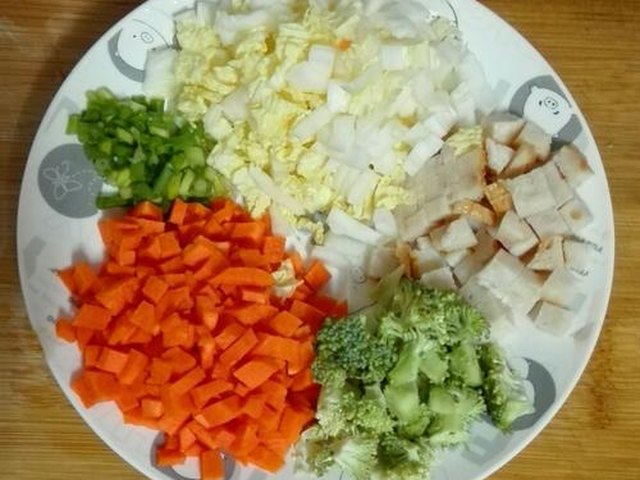 【五彩缤纷蛋炒饭】步骤3