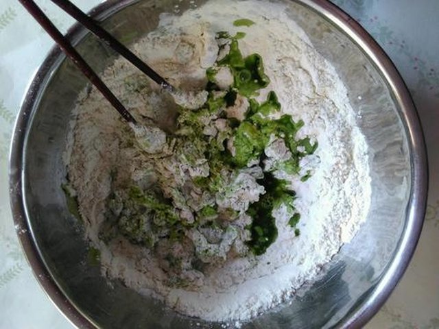 【香菇猪肉胡萝卜饺子】步骤3