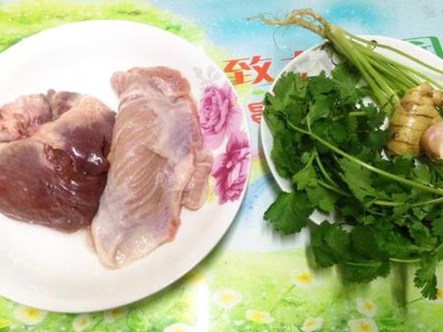 【猪心瘦肉汤】步骤1