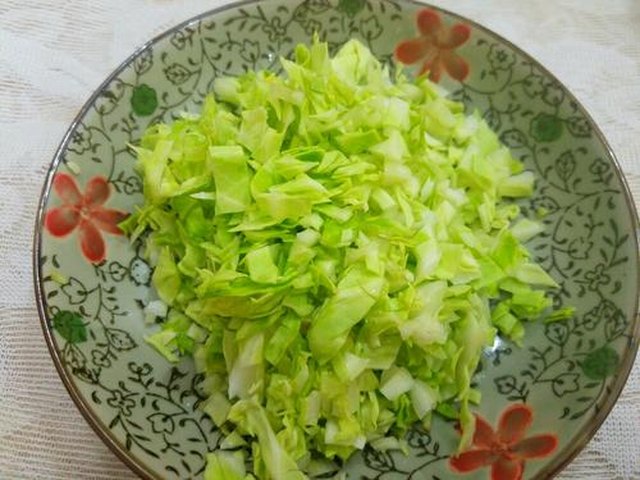 【卷心菜腊肉炒饭】步骤2