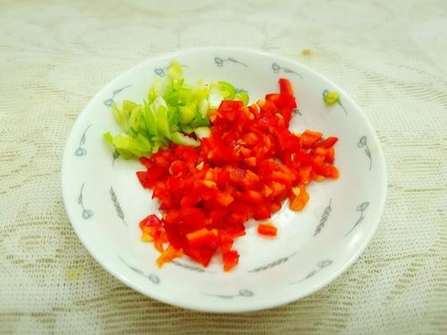 【卷心菜腊肉炒饭】步骤4
