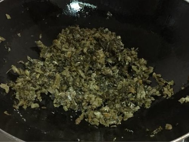 【酸菜猪肉包】步骤1