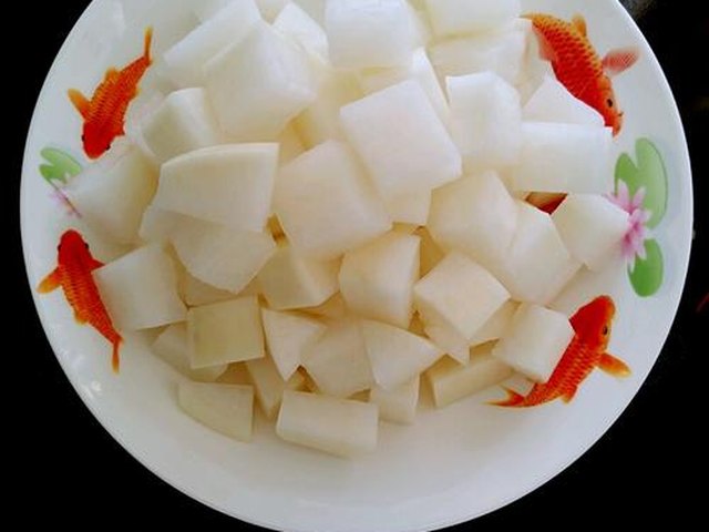 【萝卜丁扣肉米饭】步骤2