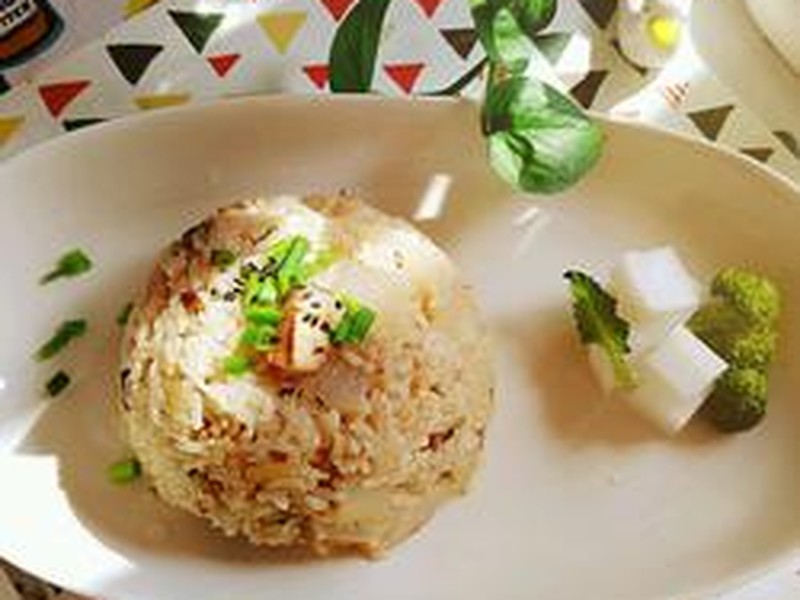 萝卜丁扣肉米饭