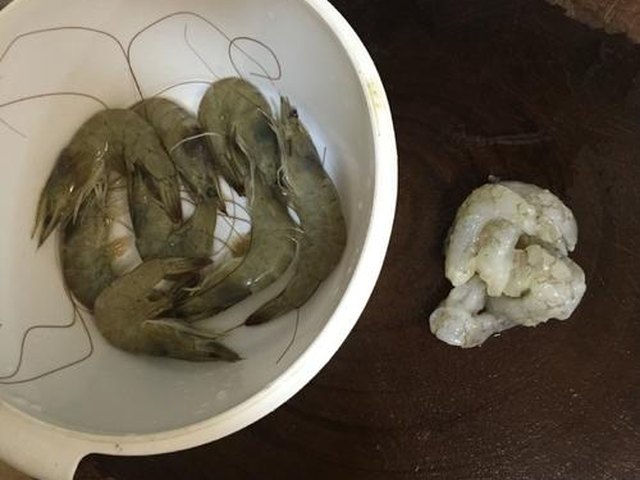【鲜虾馄饨】步骤1