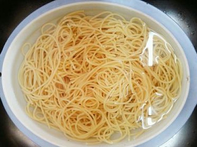 【虾仁意面】步骤4