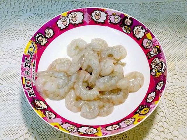 【虾仁彩蔬拌飯】步骤1