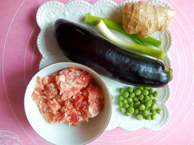 【茄子肉丁打卤面】步骤1