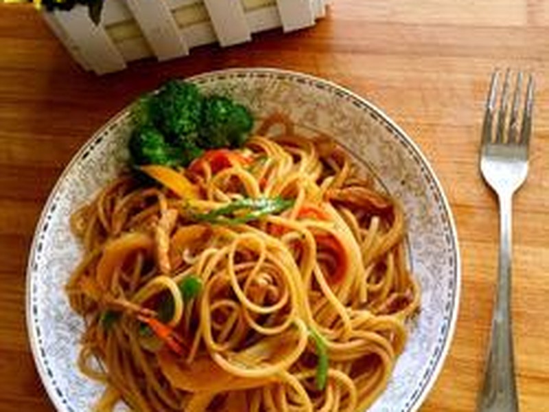 黑椒牛柳炒意面