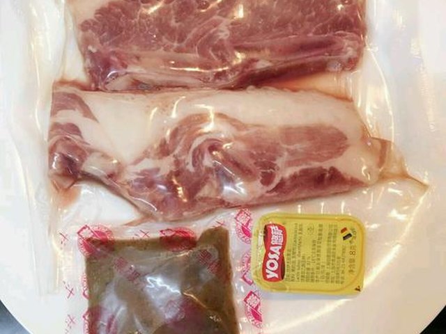 【香煎牛仔骨】步骤1