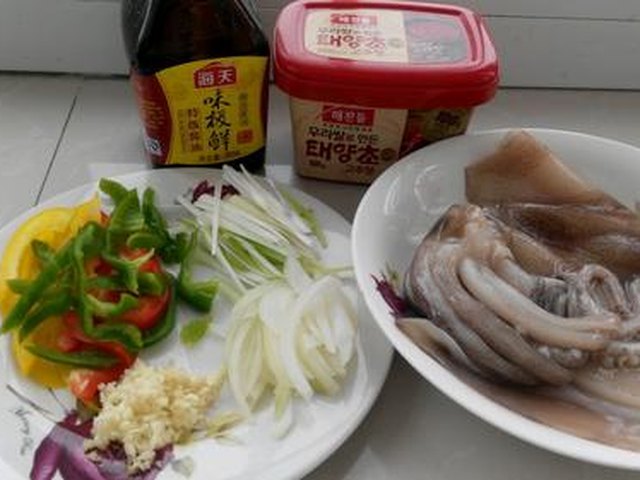 【韩式鱿鱼盖饭】步骤1