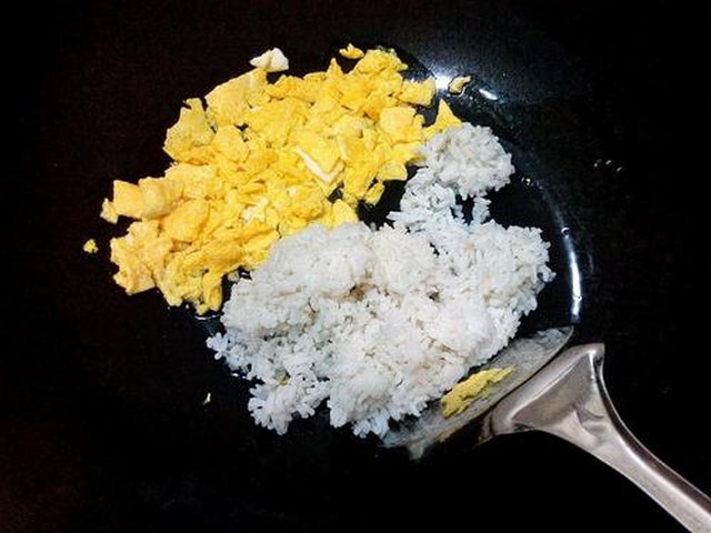 【蛋炒饭】步骤4