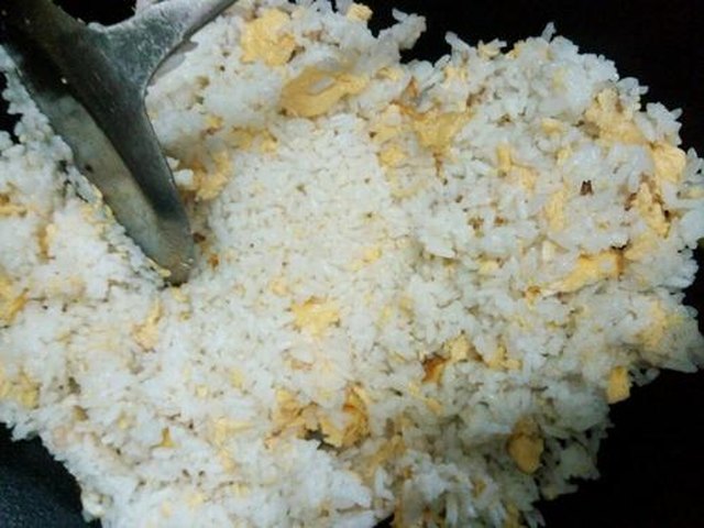 【蛋包饭】步骤4