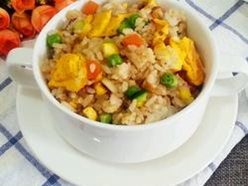 三色蛋炒饭