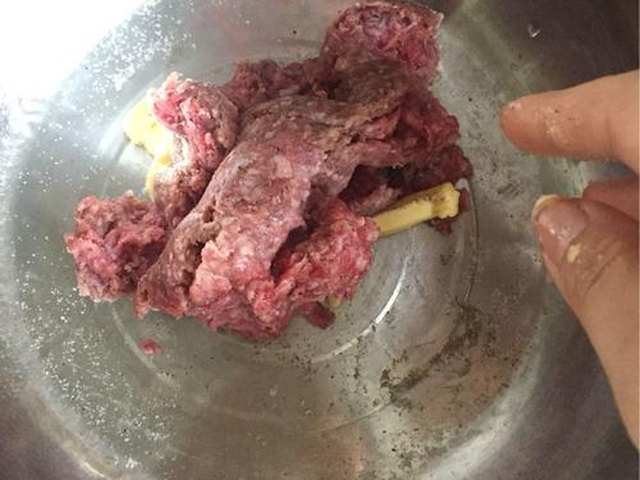 【牛肉汉堡】步骤3