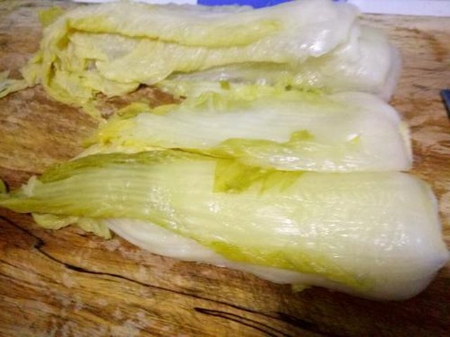 【酸菜馅蒸饺】步骤2