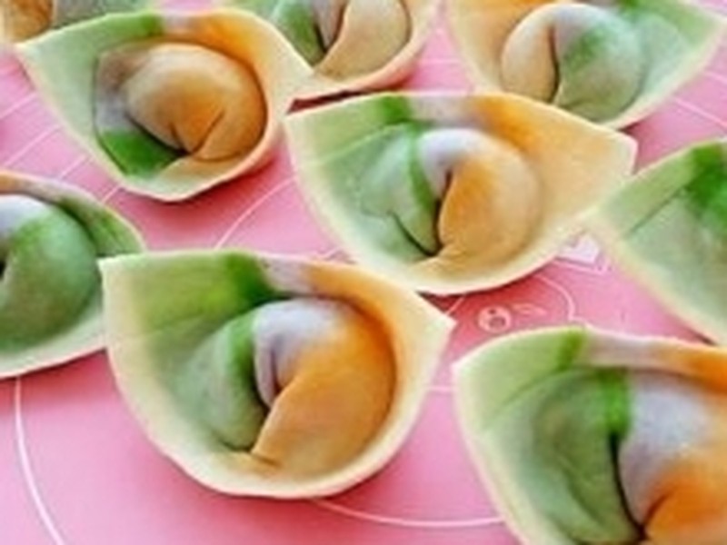 彩虹馄饨