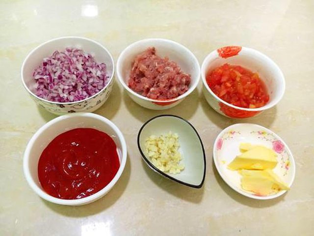 【肉酱意大利面】步骤1