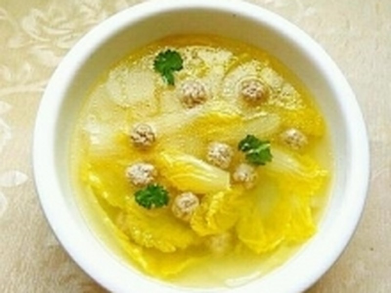 娃娃菜丸子汤