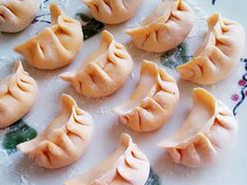 胡萝卜皮猪肉芹菜水饺