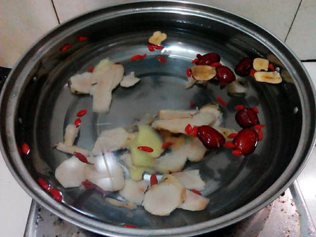 【土茯苓鸡汤】步骤4