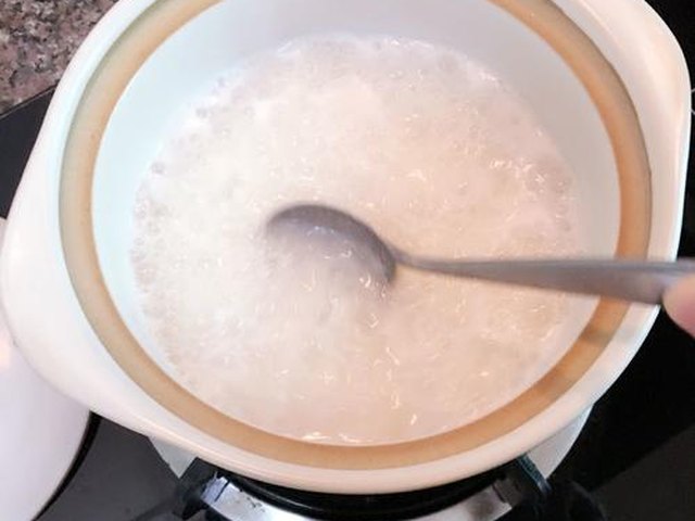 【香菇腊肠煲仔饭】步骤3