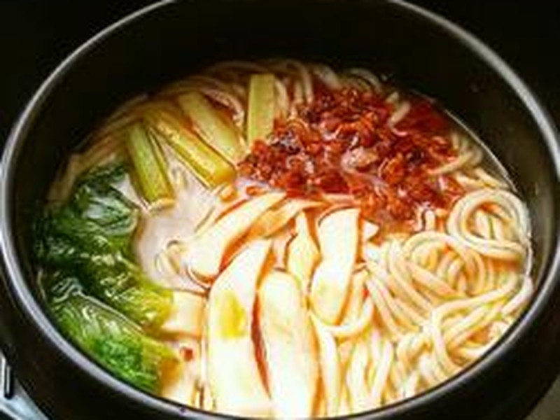 麻辣肉末米线