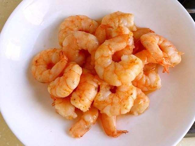 【虾仁炒饭】步骤3